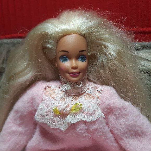 (( Listing # 132 )) 1993 Cloth Barbie (( Vintage )) - Picture 1 of 10